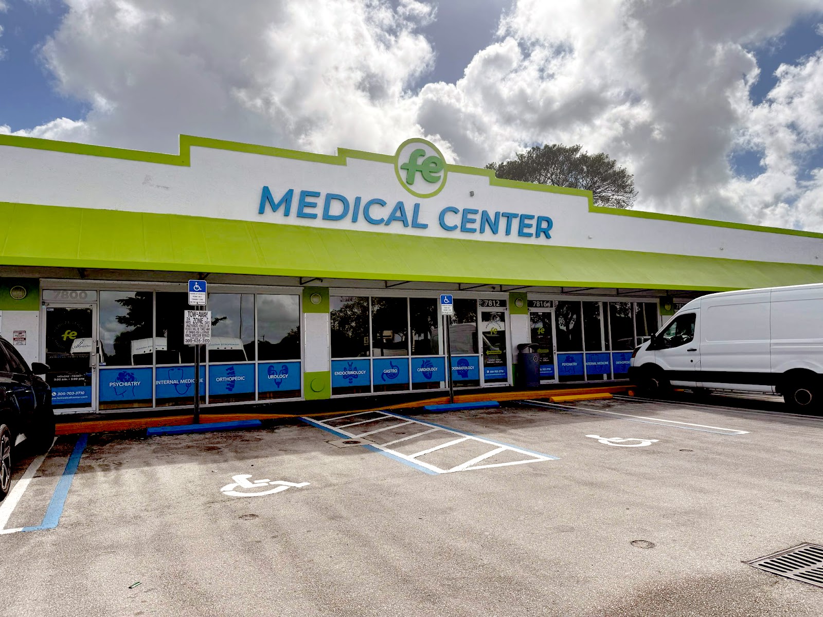 Fe Medical Center — fachada principal